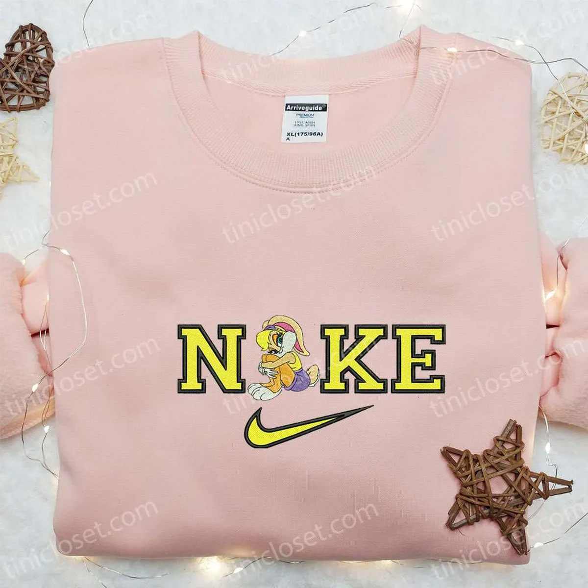 lola bunny sitting x nike tshirts besticken disney looney tunes bestickter hoodie beste geschenkideen 1ukou