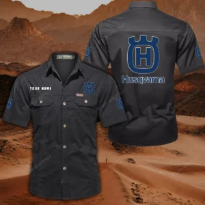 Husqvarna Motorcycles Hemd mit kurzen Ärmeln, All-Over-Print Kurzarmhemd CAR444052625797 - Schwarz