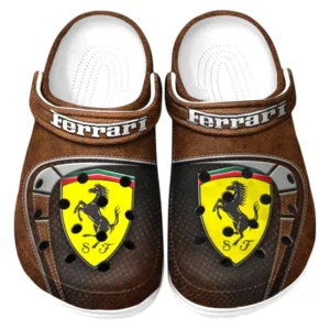 Ferrari Crocs Sandalen für Herren Damen Ferrari Fan CAR177031425577 - Braun
