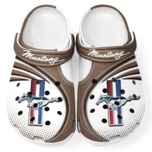 Ford Mustang Crocs Sandalen für Herren Damen, Geschenk für Ford Mustang Fan CAR181031525696 - Braun